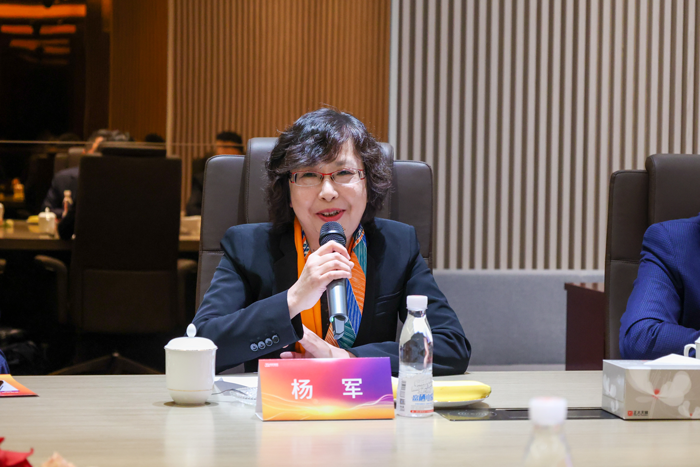  ■澳门十大棋牌排行榜最新■澳门十大棋牌排行榜推荐 副总经理兼临床事业部负责人杨军女士